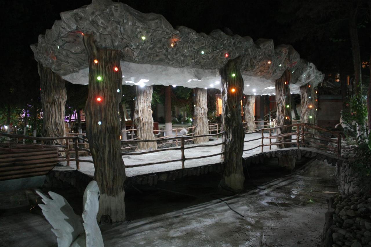 Titanik Hotel باكو المظهر الخارجي الصورة